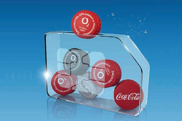 O2 rozdává volné minuty pod víčky Coca-Coly