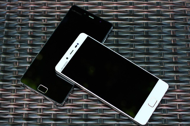 Číňan Leagoo Elite 1 útočí