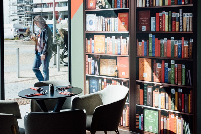 Shakespearovy hry zpřístupněny přes QR kódy