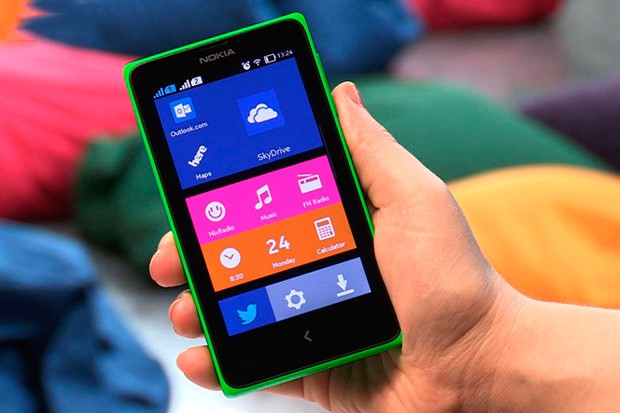 Nokia s Androidem útočí na český trh