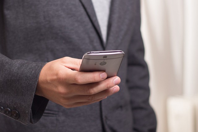 Vyzrajte nad otravnými telefonáty s aplikací Zvednout to?
