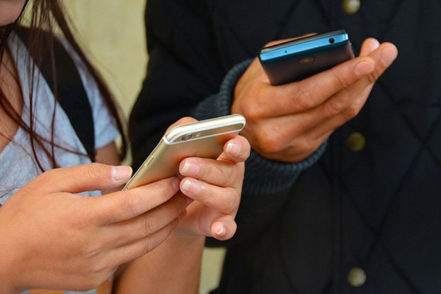Vodafone rodinám nabízí neomezený tarif s 42 GB dat za 2 499 Kč