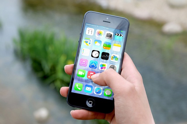 V sítích mobilních operátorů v roce 2016 bylo přeneseno 88 petabajtů dat
