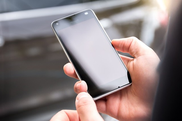 V Česku se loni prodaly skoro 3 miliony smartphonů