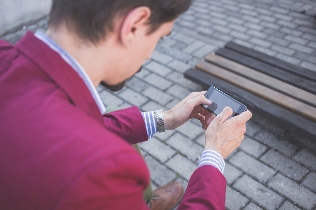 Tábor a mobilní telefon: Má ho mít dítě s sebou nebo ne?