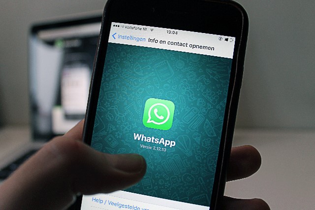 Uživatele Androidu popletl falešný WhatsApp