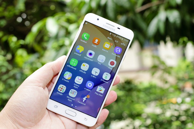 Samsung chce zabudovat přední fotoaparát pod displej