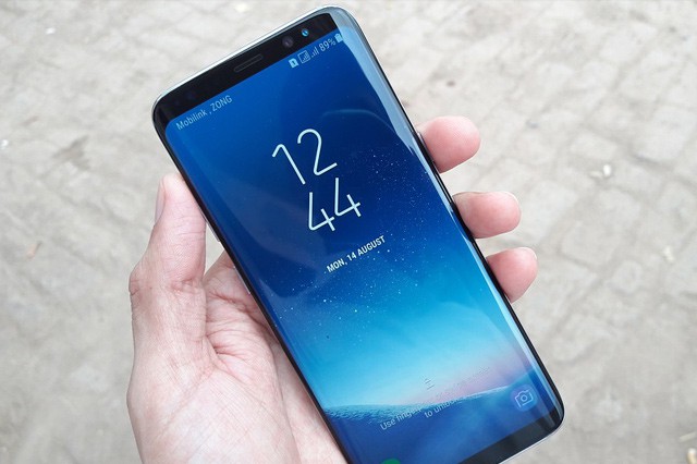 Nejprodávanější telefony má Samsung, Apple je až dvojka