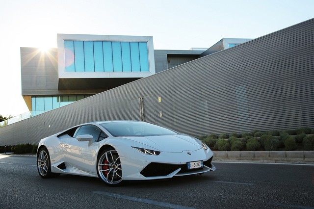 Lamborghini bude spolupracovat s Vodafonem na chytrých autech