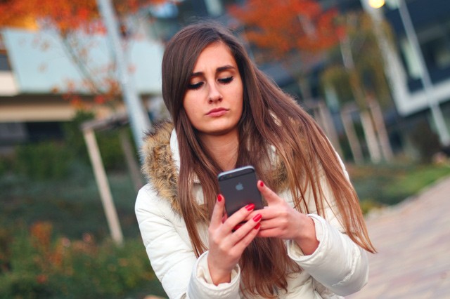 Pozo! Tahle zpráva vám totálně zaseká smartphone!