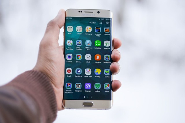 Smartphony Samsung odesílají fotky bez vědomí majitele