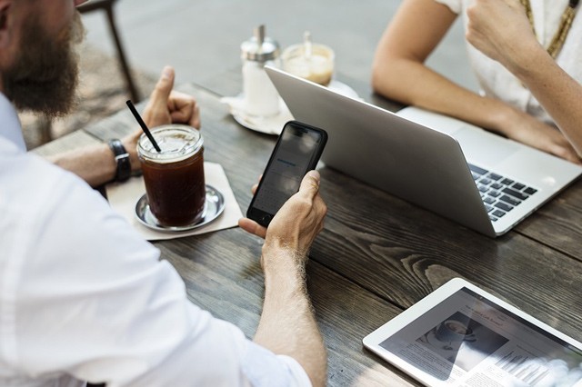 Nejraději máme Messenger, pak Whatsapp a Skype