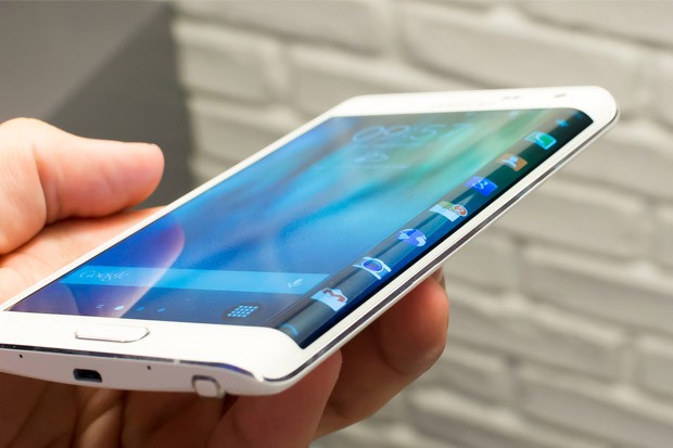 Cena phabletu od Samsungu přesáhne 20 000 Kč