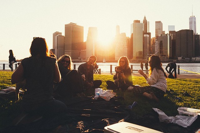 Mladí dluží operátorům čím dál víc peněz