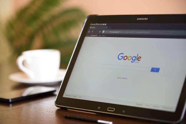 Diktování od Google už rozpozná tečky a čárky