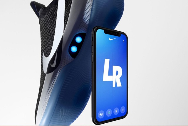 Chytré boty od Nike se zavazují pomocí appky!