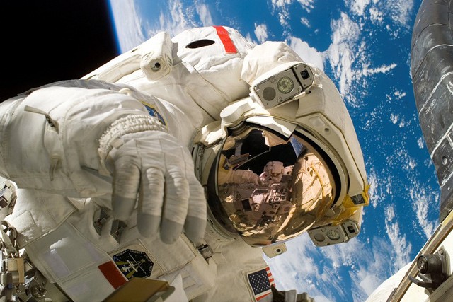 Vyzkoušejte si s Vodafonem práci astronauta!