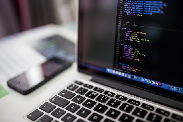 Používáte Mac? Pak si dejte pozor na zneužití vaší webkamery!