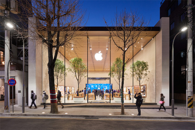 Apple bude testovat výrobu AirPodů ve Vietnamu
