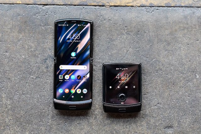 Motorola představila nový RAZR s ohebným displejem