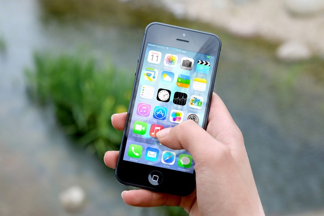 Apple chystá na příští rok další levný iPhone