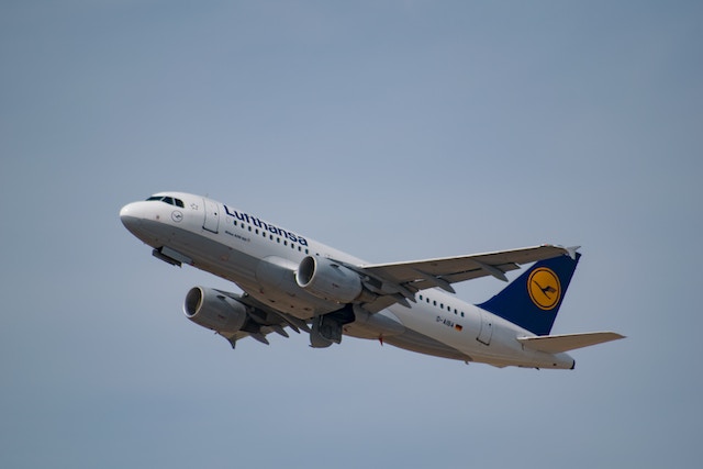 T-Mobile spustil internet v letadlech Lufthansy