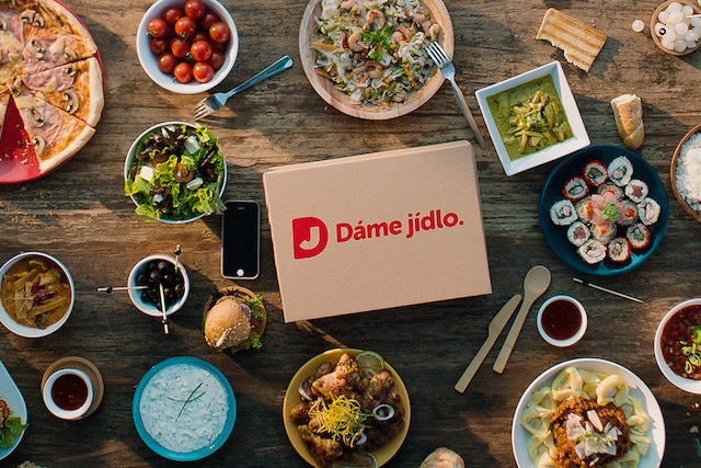 Dáme jídlo zaznamenalo na Štědrý den nárůst objednávek, kapra porazila pizza