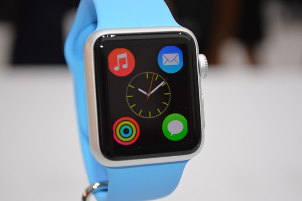 Apple Watch si objednalo už více než 2 mil. lidí