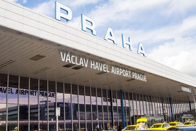 Pražské letiště začalo živě streamovat přistávací dráhu