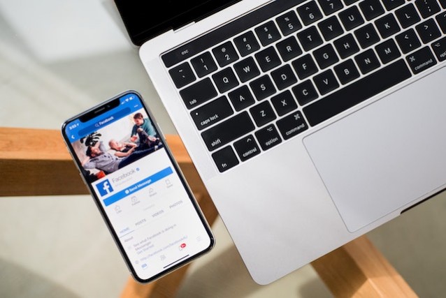 Po Netflixu sníží kvalitu videí i Facebook a Instagram