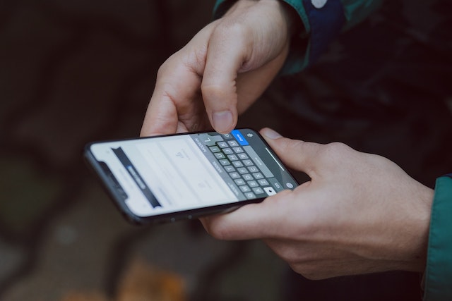 Průměrná délka používání telefonů po koronaviru narostla na 3,5 roku