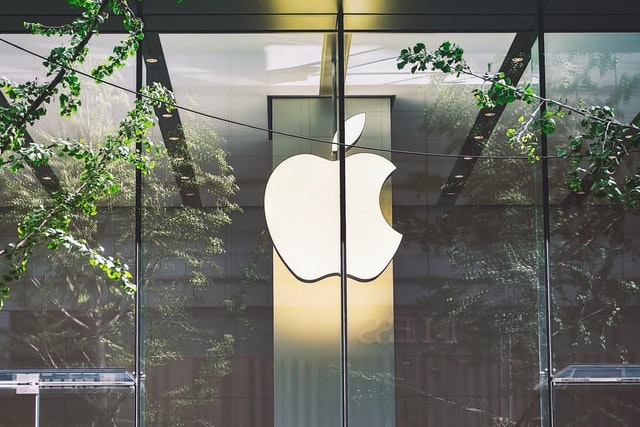 Apple zaplatil Samsungu 950 milionů dolarů za neodebrané displeje