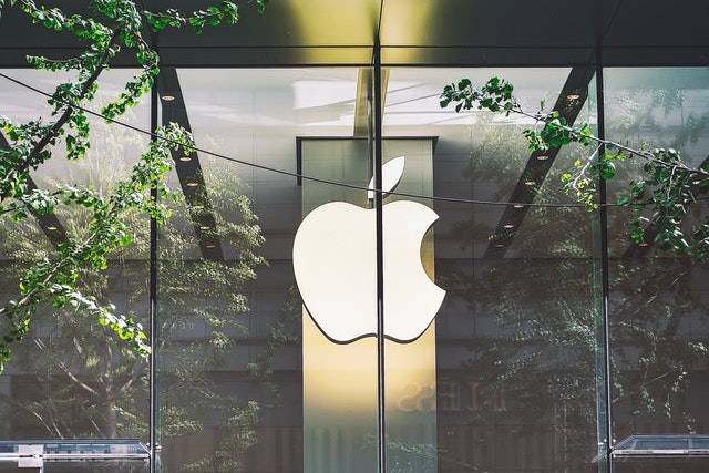 Apple Store v Praze? Ještě si na něj počkáme