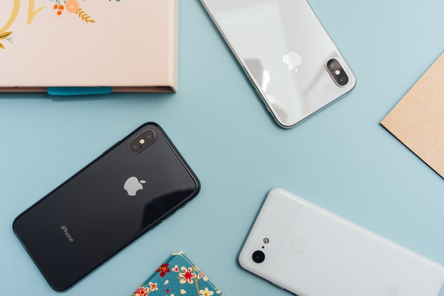 Apple zaplatí 113 milionů dolarů za zpomalování iPhonů