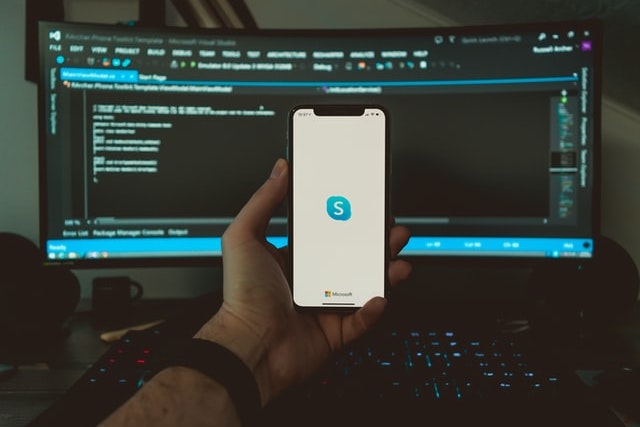 Skype zvýšil limit schůzek na 100 lidí