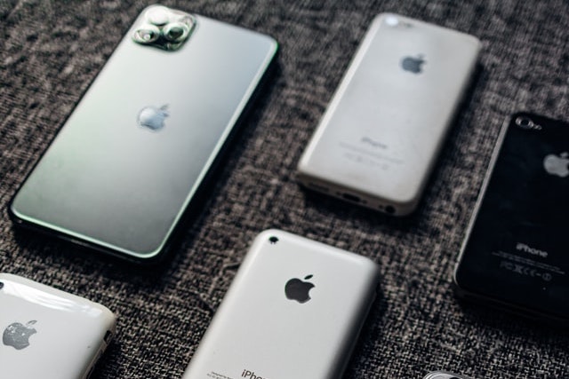 Apple se prý vrací k označení S: iPhonu 13 se letos nedočkáme