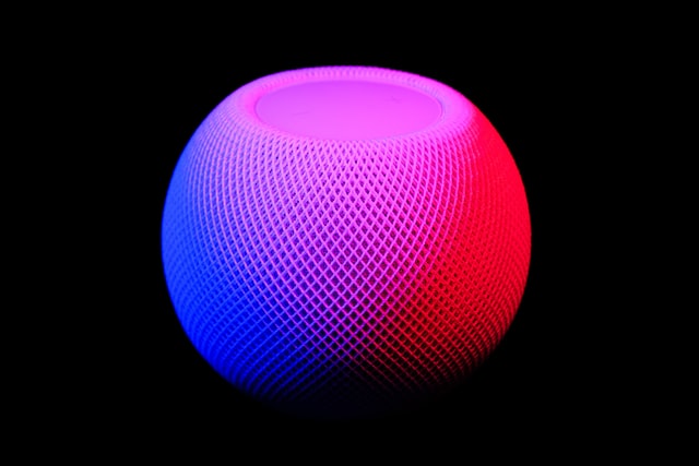 HomePod mini je skladem už i v českých obchodech
