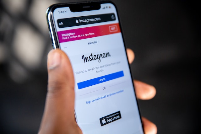 Instagram brzy umožní sdílení příspěvků přes web