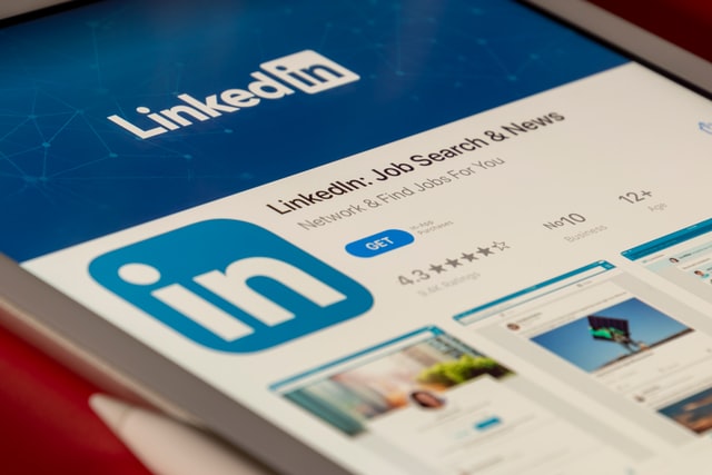 Kazašské úřady zablokovaly LinkedIn