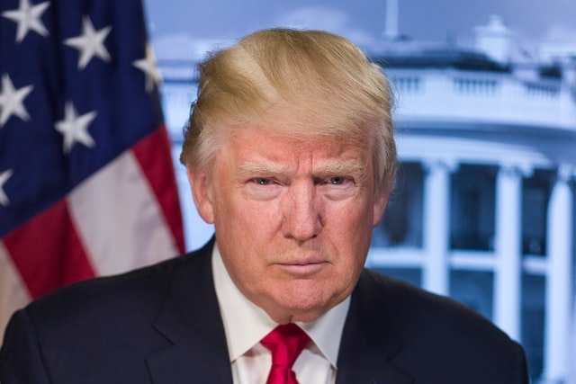 Trump se bude soudit s Twitterem, chce zpátky svůj účet