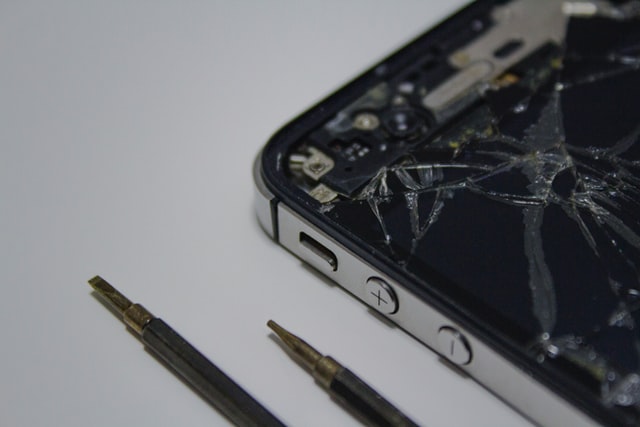 Apple začne prodávat náhradní díly, iPhone si nyní můžete opravit sami