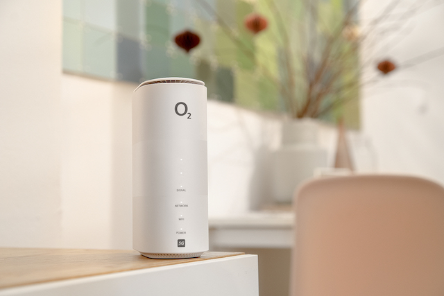 O2 představilo 5G internet na doma, který si zvládnete nainstalovat sami