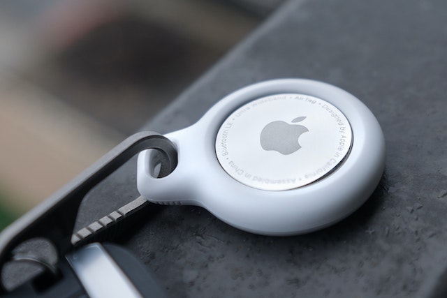 Konec zneužívání AirTagů: Apple chystá velkou aktualizaci pro své lokátory
