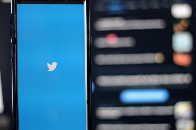 Elon Musk převezme Twitter, zaplatí za něj 44 miliard dolarů