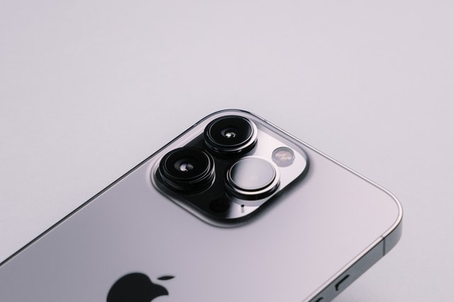 Apple kvůli zájmu o nové iPhony navýšil výrobní kapacity