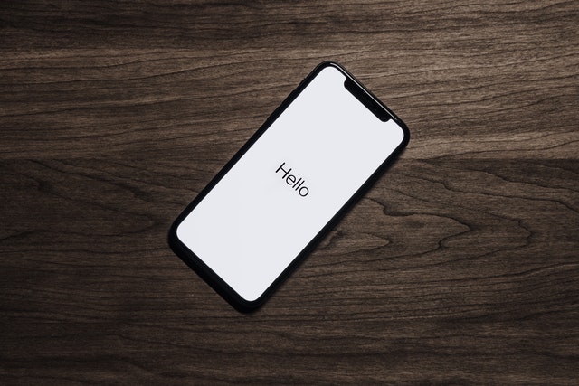 Apple z iPhonů odstraní sloty na SIMku, chce je plně nahradit eSIM