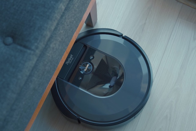 Amazon koupí výrobce robotických vysavačů iRobot