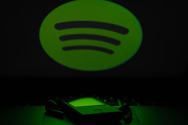 Spotify přidal do své aplikace audioknihy