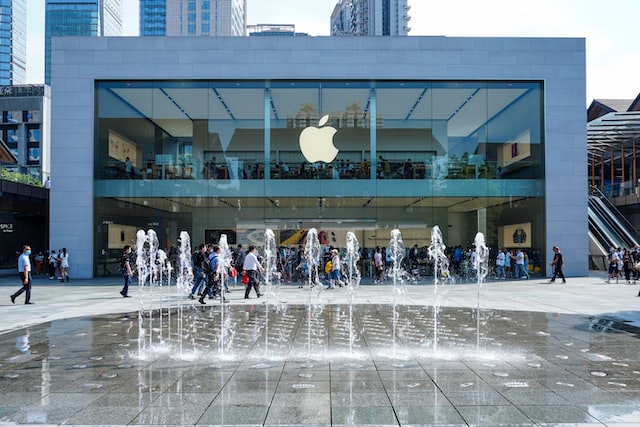 Apple v říjnu uvede na trh další nové produkty