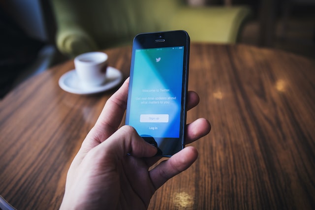 Twitter zavede nové předplatné. Co získáte za 8 dolarů měsíčně?
